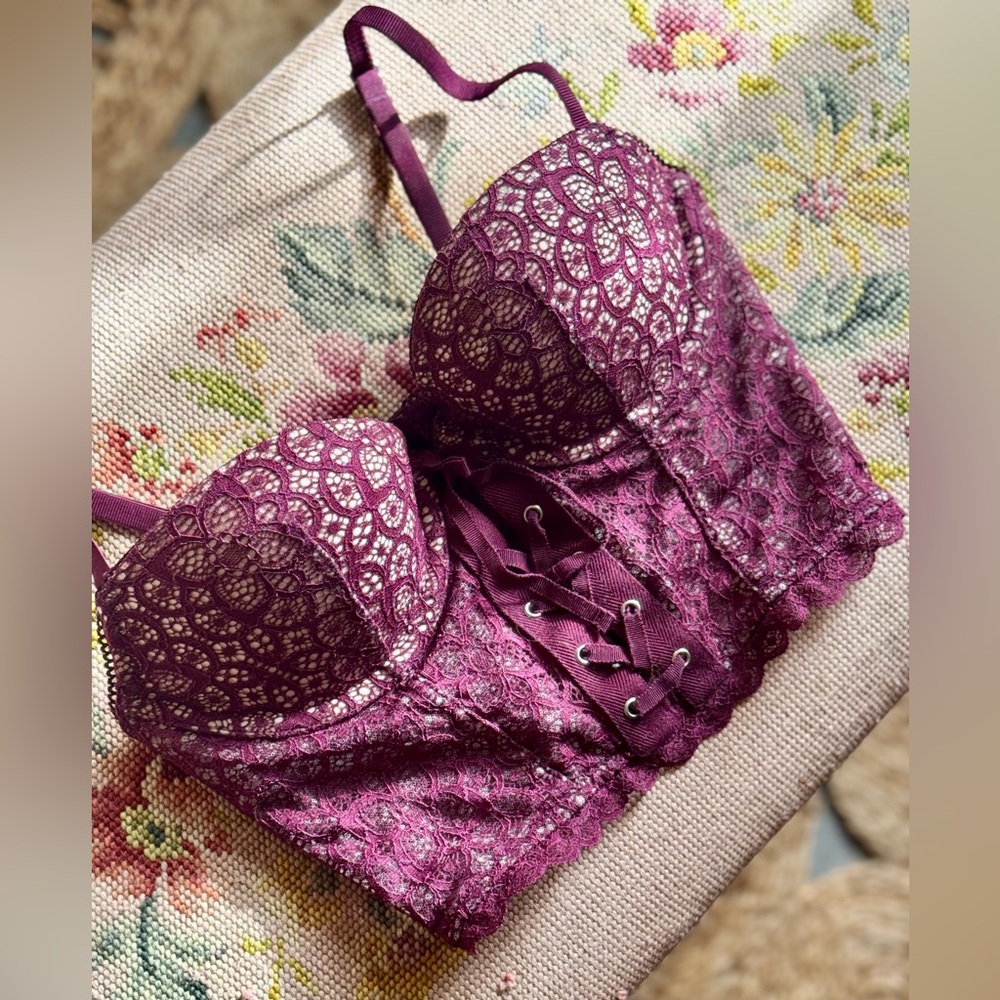 Victoria’s Secret  corsset bra